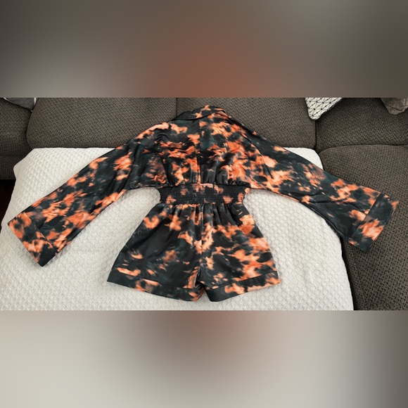 Camila Coelho Amelia Romper in Orange Teal Tie Dye Black XS Satin Kimono Sleeve - Picture 9 of 16